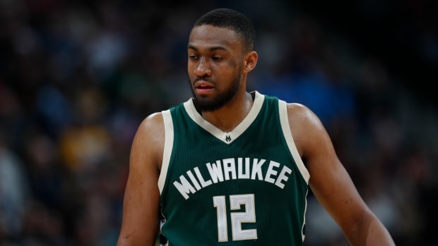 jabari-parker-acl-injury-news-bucks.jpg
